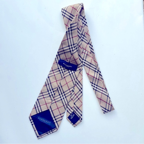 Burberry Silk Tie Vintage / Original Burberry Check Patterned. Mens - Picture 2 of 2